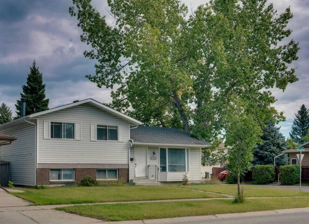 703 Woodpark Boulevard SW — photo 1