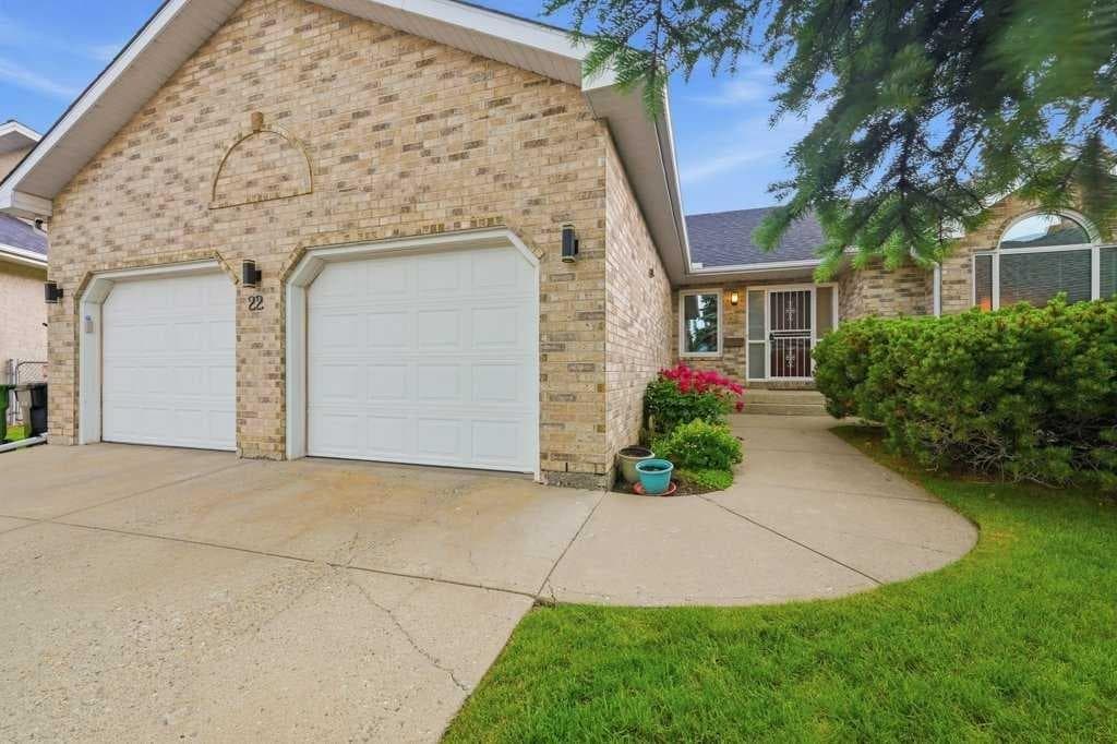 5-bed Detached for sale at 22 Varsity Estates Close NW, Calgary