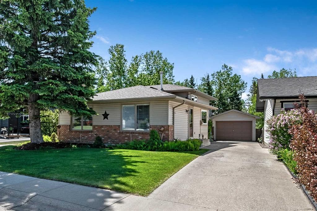 3-bed Detached for sale at 165 Thorson Crescent, Okotoks