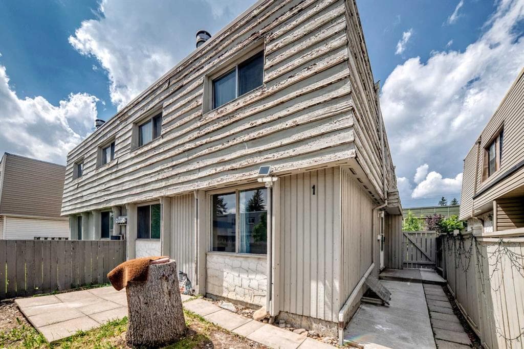 3-bed Townhouse for sale at 1, 6408 4 Street NE, Calgary