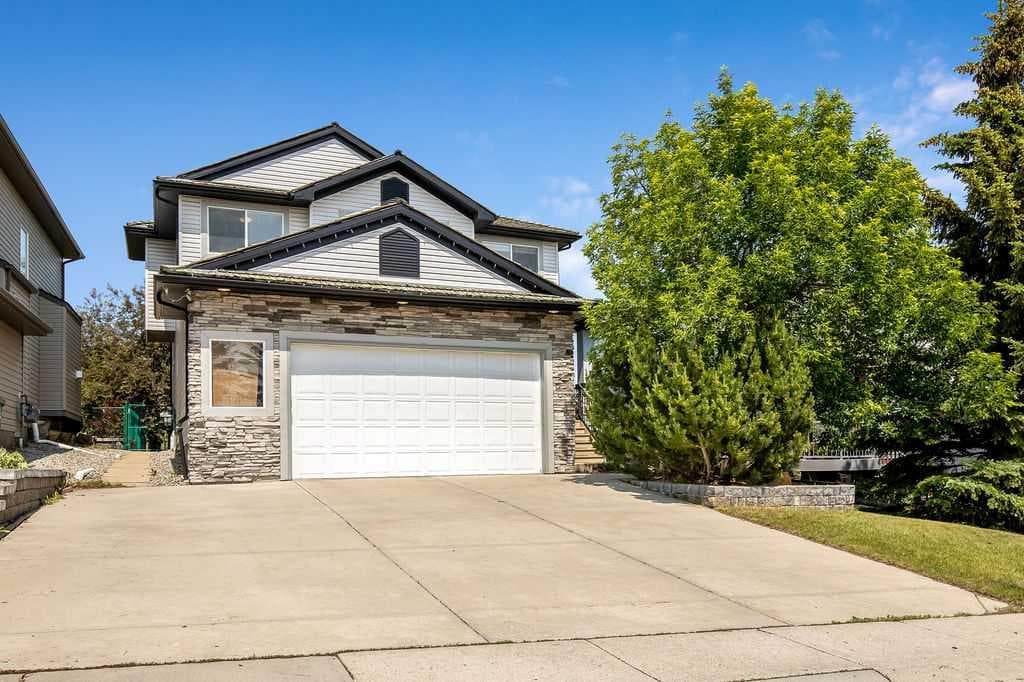 4-bed Detached for sale at 31 Gleneagles Terrace, Cochrane