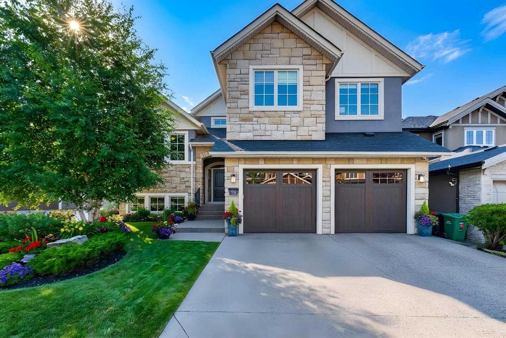 78 Aspen Cliff Close SW — photo 1