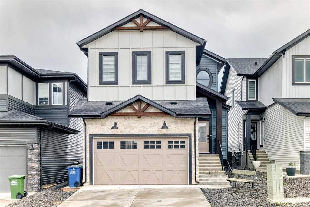 5-bed Detached for sale at 12 Willow Street, Cochrane