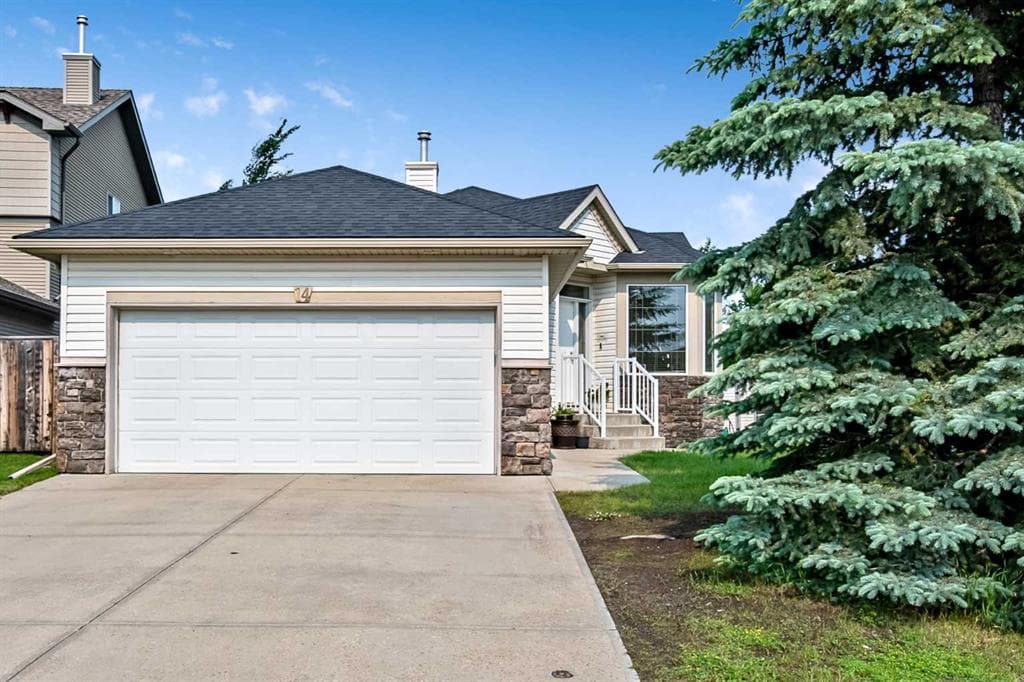 4-bed Detached for sale at 14 Cimarron Park Cove, Okotoks