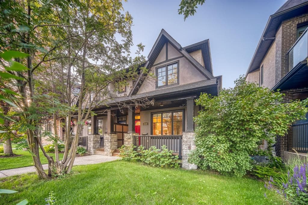 3-bed Semi-detached for sale at 2530 3 Avenue NW, Calgary