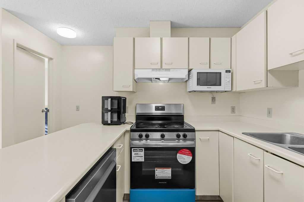 2-bed Apartment for sale at 3400, 2422 Edenwold Heights NW, Calgary