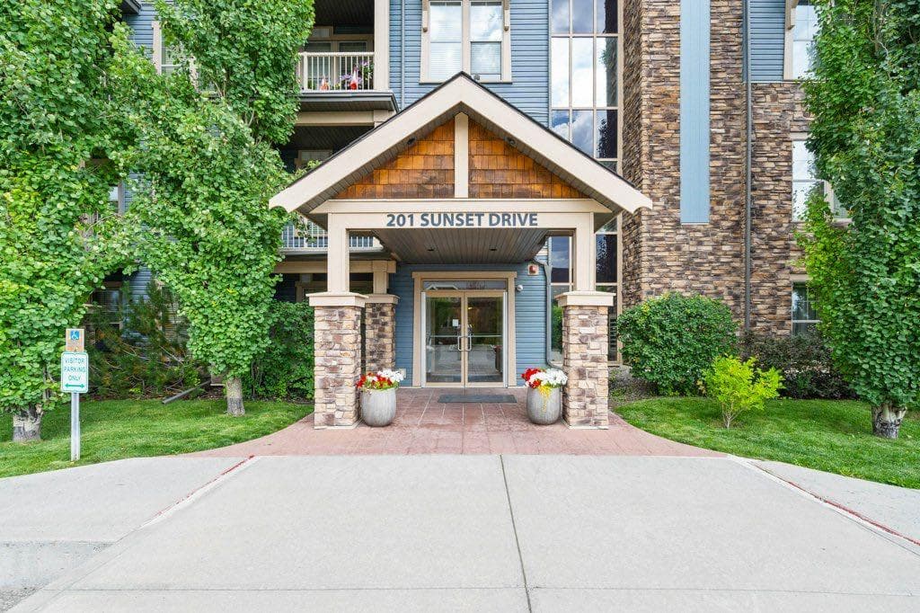 1-bed Apartment for sale at 304, 201 Sunset Drive, Cochrane