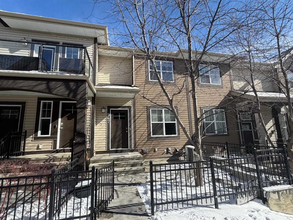 3-bed Townhouse for sale at 947 Mckenzie Towne Manor SE, Calgary