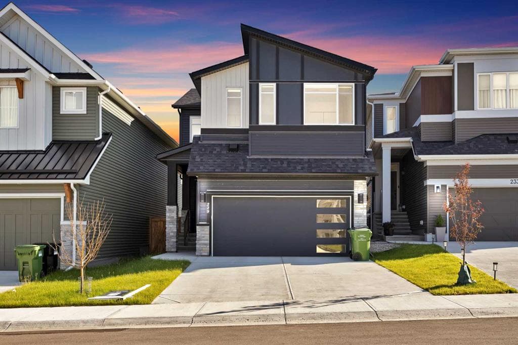 3-bed Detached for sale at 229 Calhoun Crescent NE, Calgary
