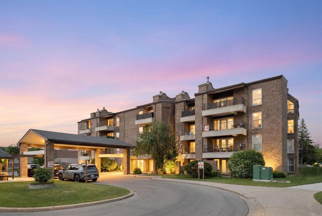 2-bed Apartment for sale at 2107, 202 Braeglen Close SW, Calgary