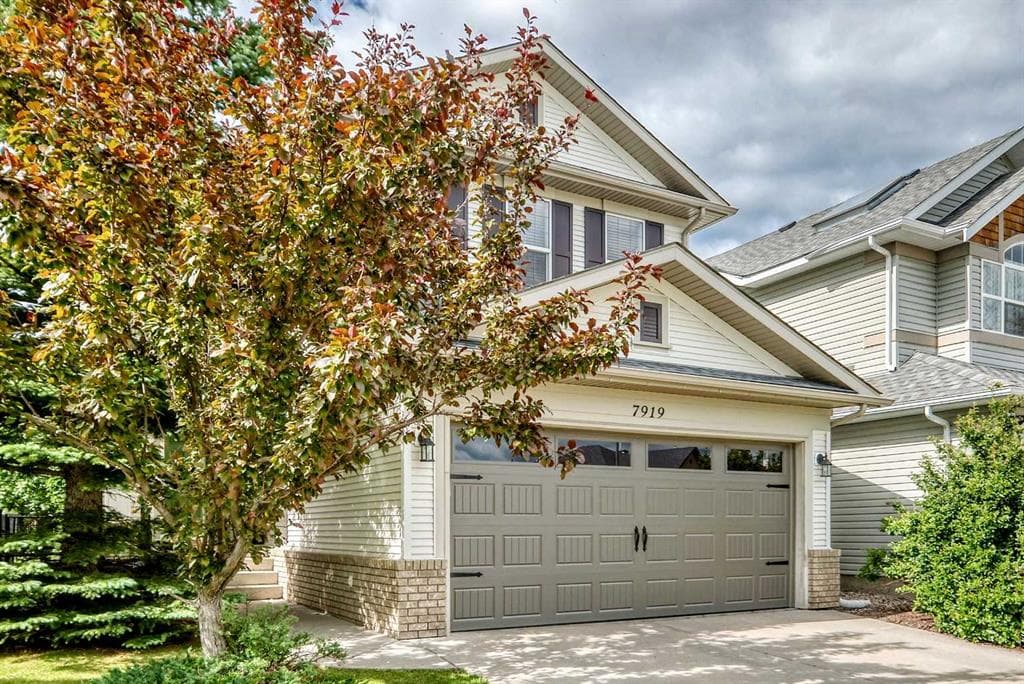 4-bed Detached for sale at 7919 Cougar Ridge Avenue SW, Calgary