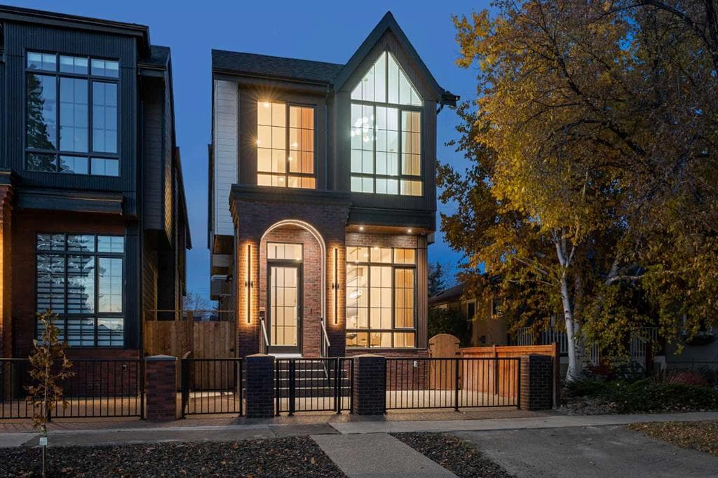 5-bed Detached for sale at 1330 8 Avenue SE, Calgary