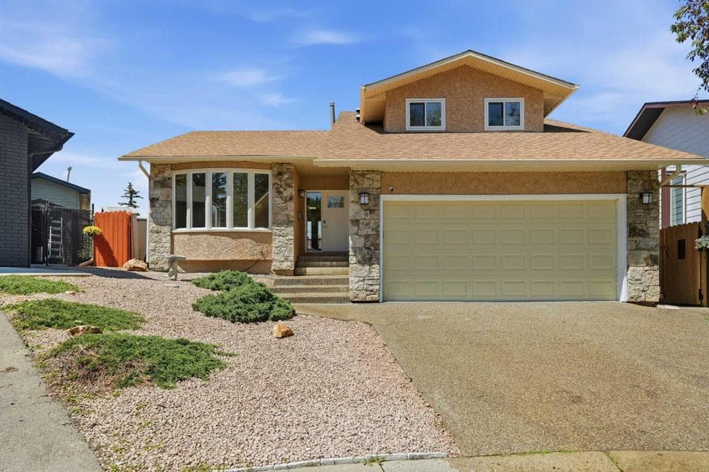 4-bed Detached for sale at 43 Beaconsfield Place NW, Calgary