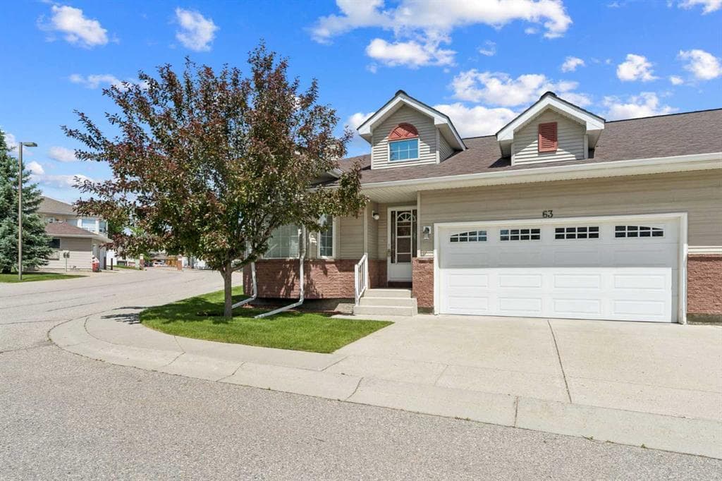 3-bed Semi-detached for sale at 63 Scotia Landing NW, Calgary