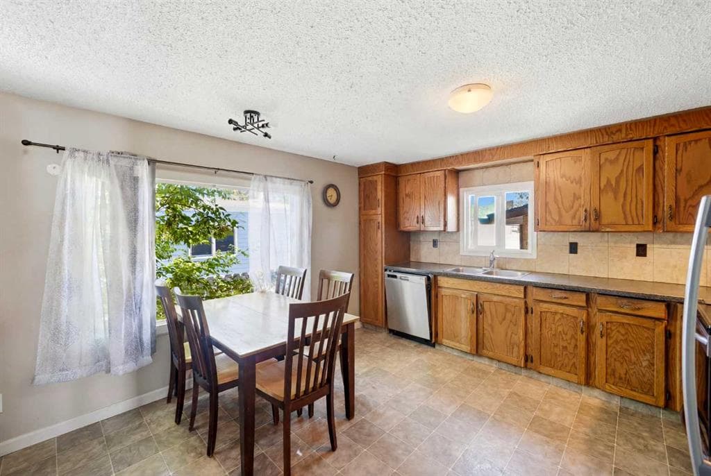 5-bed Detached for sale at 89 Spring Haven Close SE, Airdrie