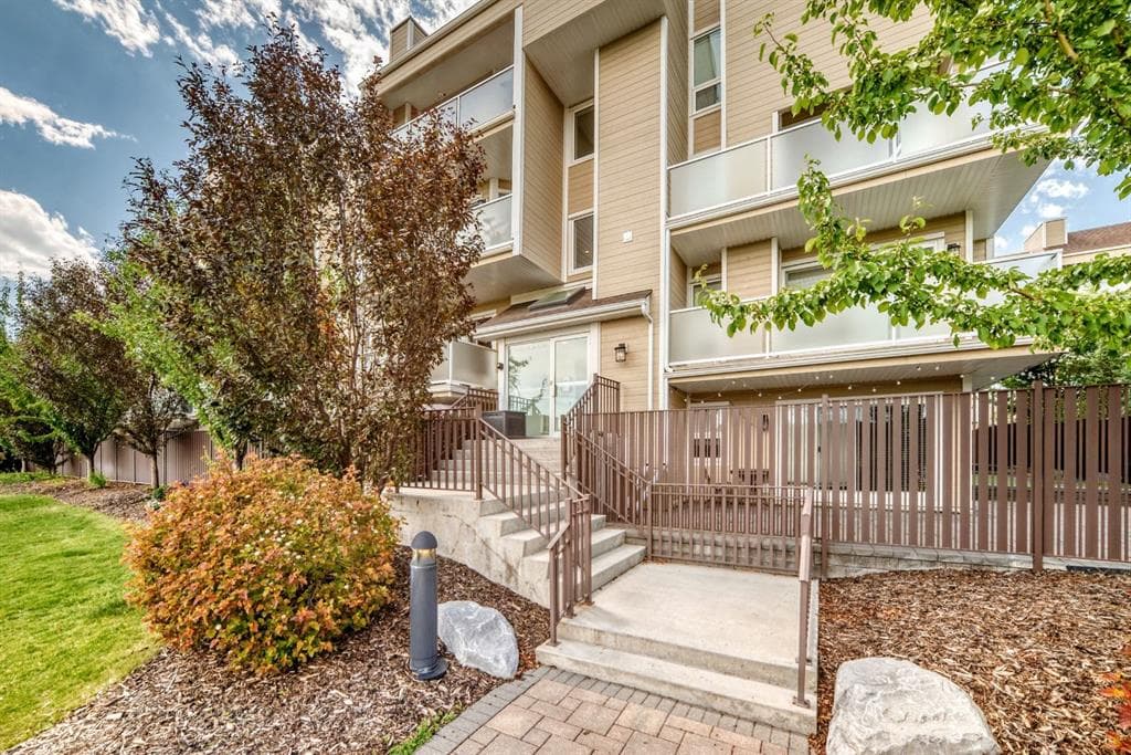 1-bed Apartment for sale at 307, 3717 42 Street NW, Calgary