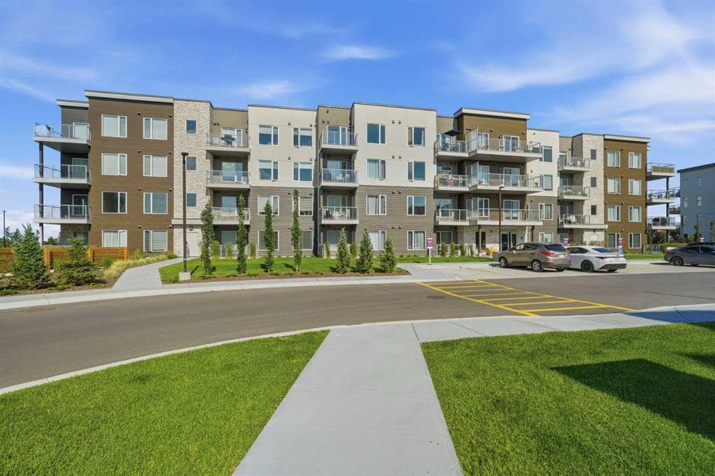 109, 700 Shawnee Square SW — photo 1