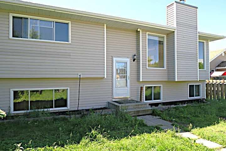 3-bed Detached for sale at 2015 19 Avenue, Bowden