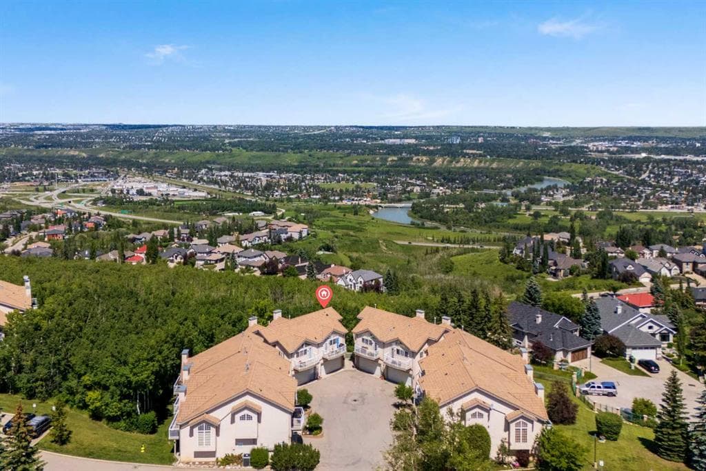 3-bed Townhouse for sale at 706 Patterson View SW, Calgary