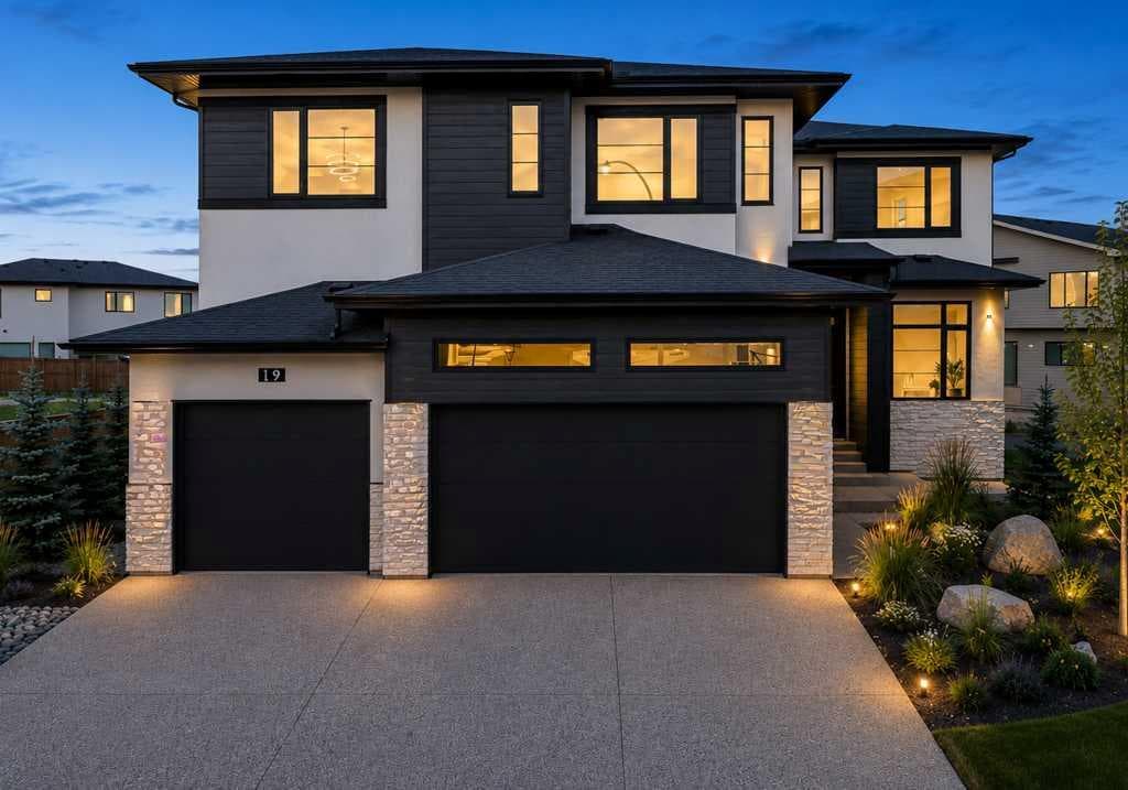 5-bed Detached for sale at 19 Rockcliff Court NW, Calgary