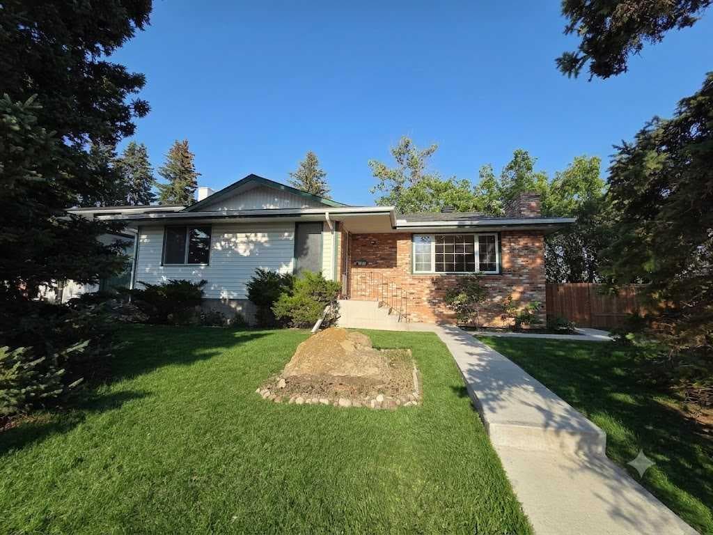 4-bed Detached for sale at 5936 Dalmead Crescent NW, Calgary