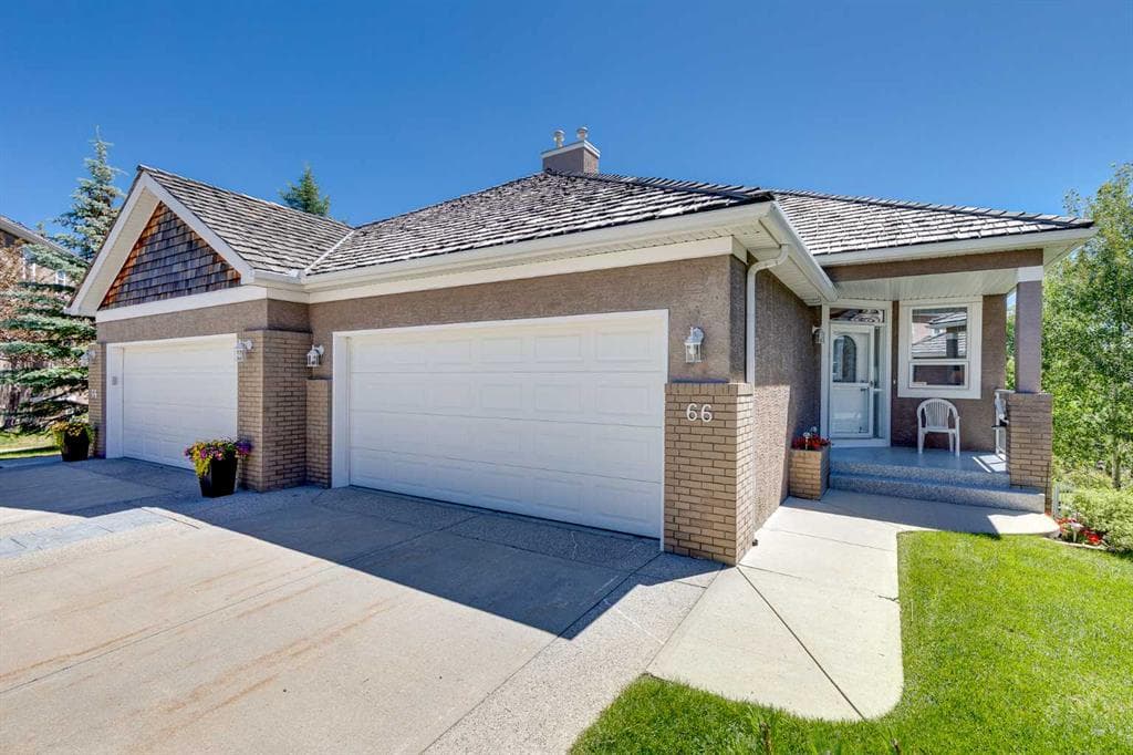3-bed Semi-detached for sale at 66 Royal Manor NW, Calgary