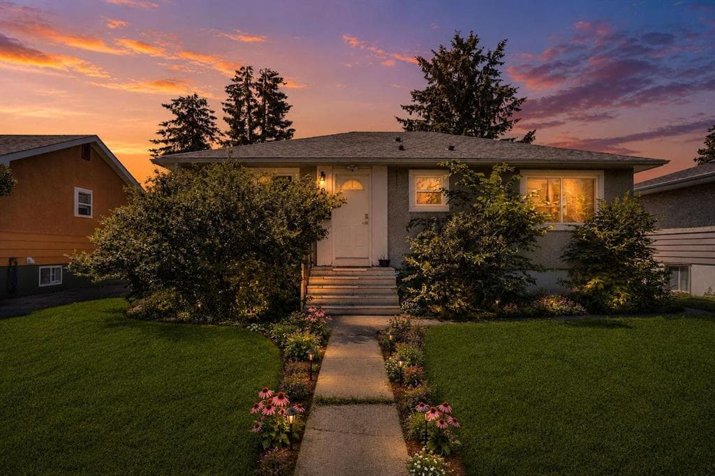 6-bed Detached for sale at 1917 22 Avenue NW, Calgary