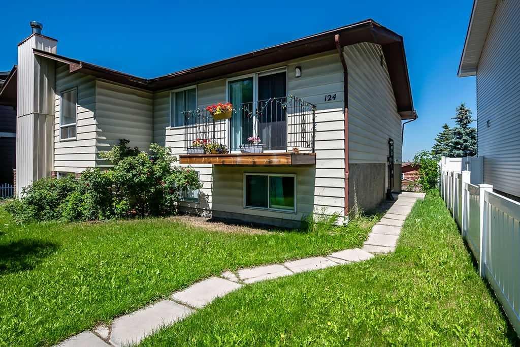 3-bed Semi-detached for sale at 124 Bergen Road NW, Calgary