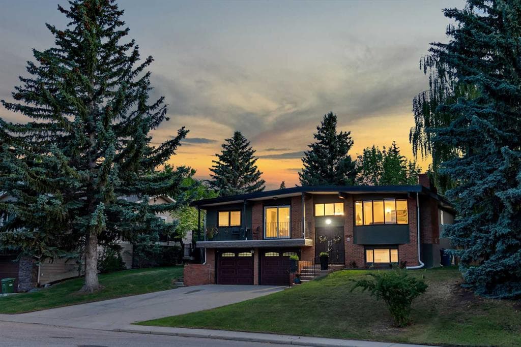 6-bed Detached for sale at 4143 Varsity Road NW, Calgary
