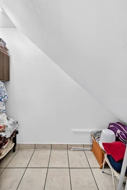 Thumbnail 30