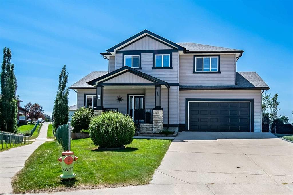 5-bed Detached for sale at 13 Dain Place NW, Langdon