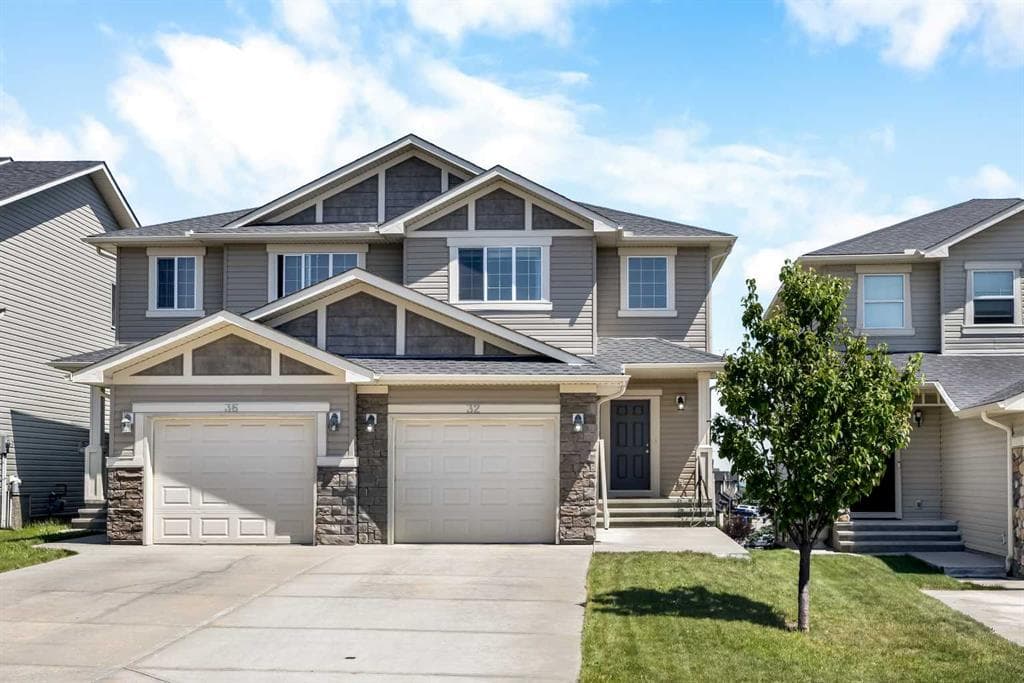 3-bed Semi-detached for sale at 32 Panatella Common NW, Calgary