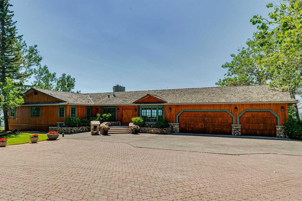 3-bed Detached for sale at 260097 Mountain Ridge Place, Rural Rocky View County