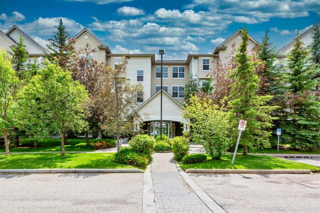 2-bed Apartment for sale at 210, 2000 Applevillage Court SE, Calgary