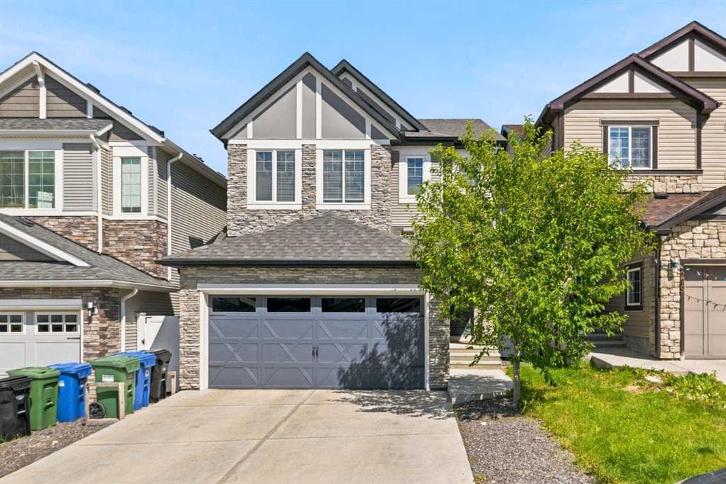 283 Nolanhurst Crescent NW — photo 1
