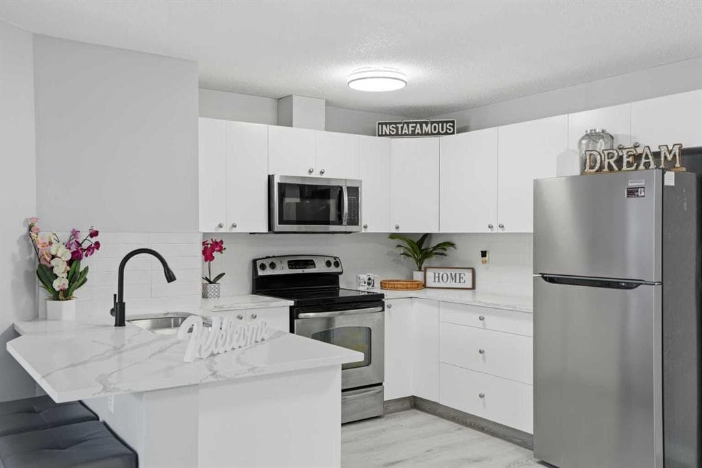 2-bed Apartment for sale at 5205, 16969 24 Street SW, Calgary