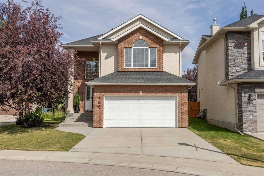 156 Strathridge Place SW — photo 1