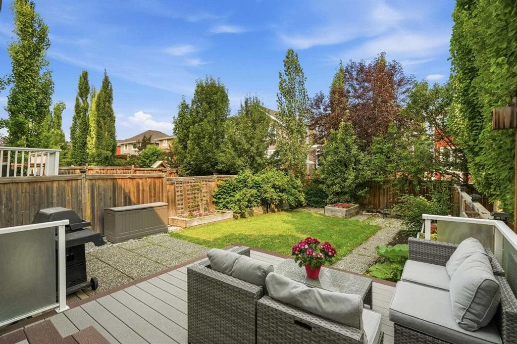 14 River Heights Crescent — photo 1