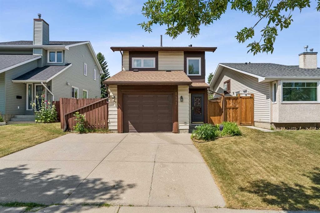 1491 Berkley Drive NW — photo 1