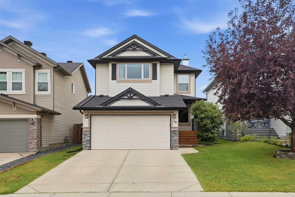 38 Chapman Close SE — photo 1