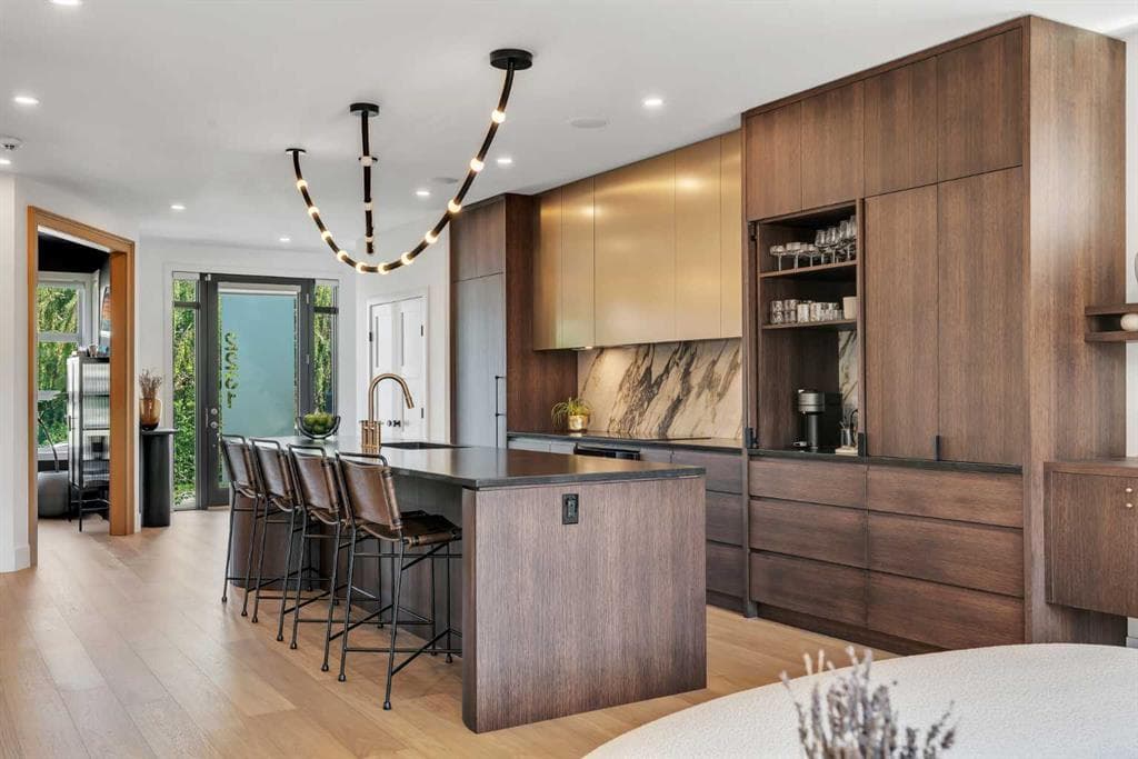 3-bed Detached for sale at 2231 26 Street SW, Calgary