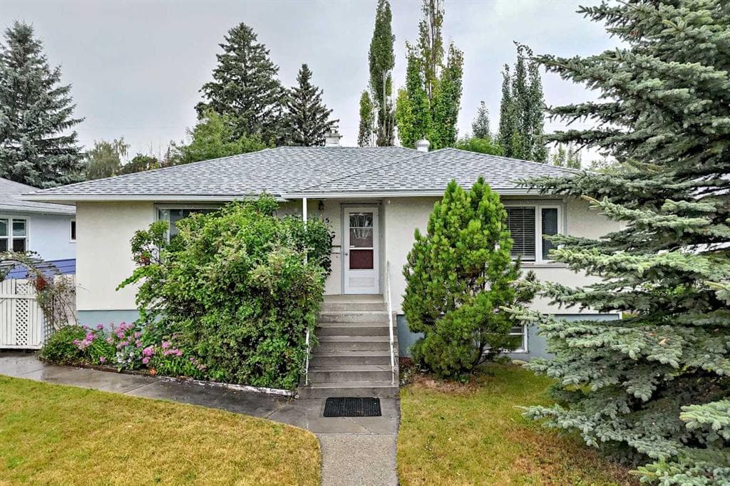 4-bed Detached for sale at 1315 19 Street NW, Calgary