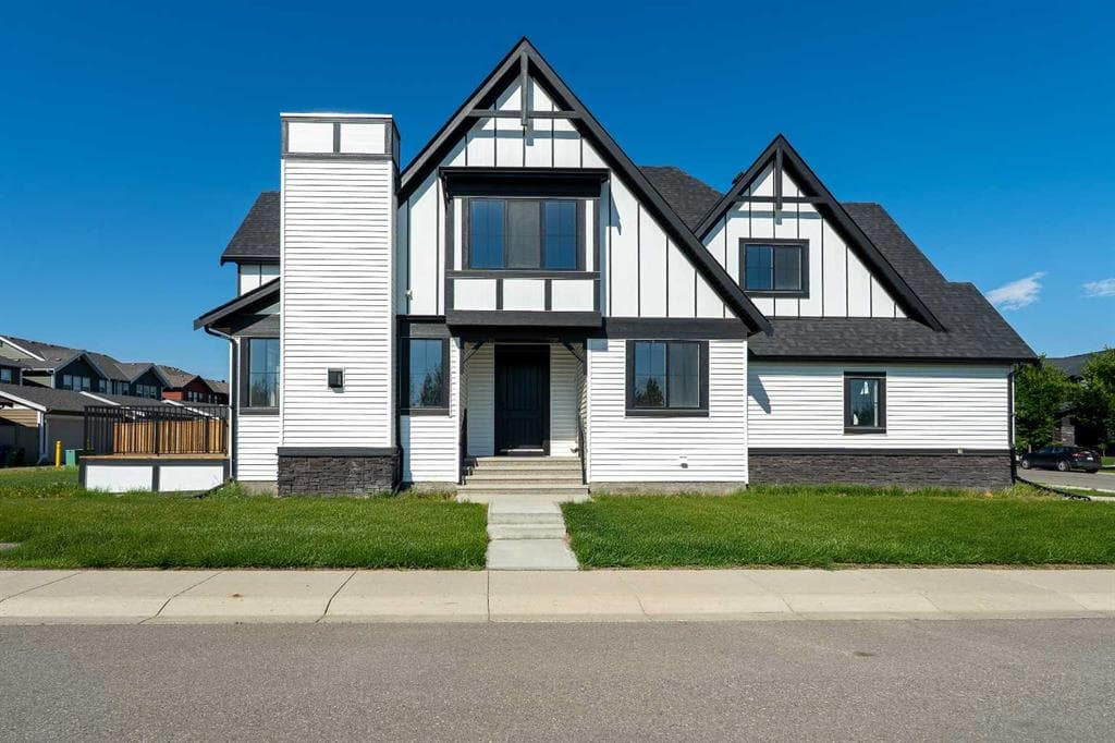 4-bed Detached for sale at 1209 Coopers Drive SW, Airdrie