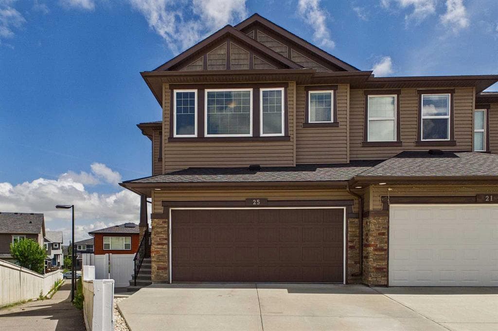 4-bed Semi-detached for sale at 25 Evansglen Mews NW, Calgary