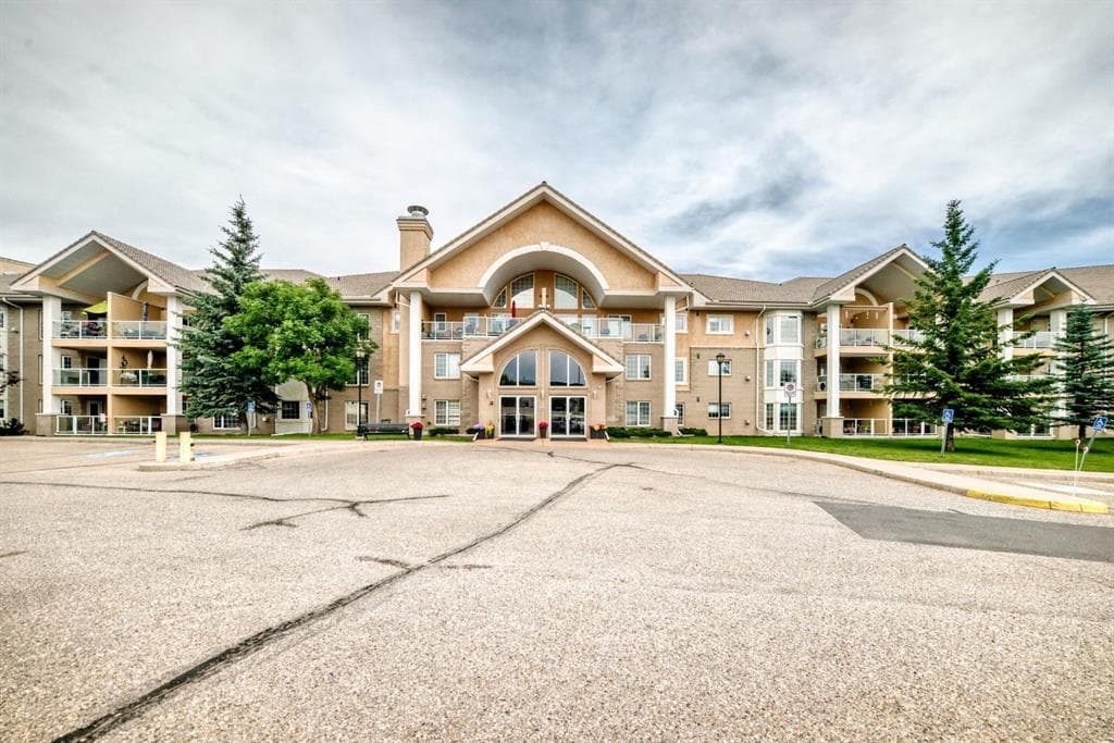 2-bed Apartment for sale at 314, 728 Country Hills Road NW, Calgary