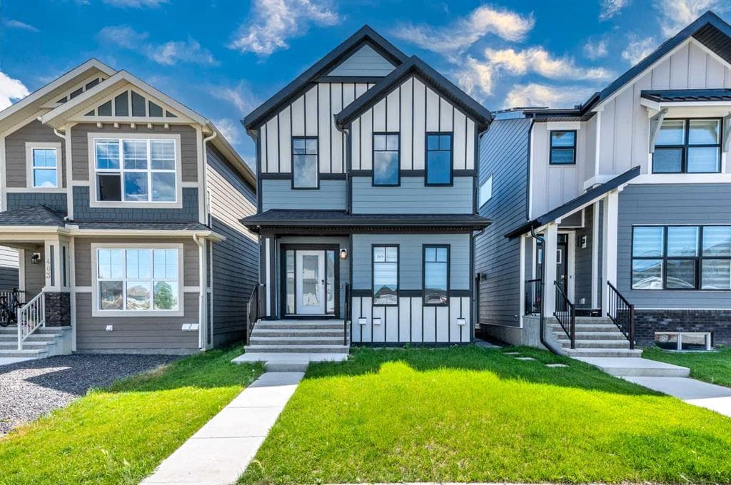 5-bed Detached for sale at 399 Magnolia Drive SE, Calgary