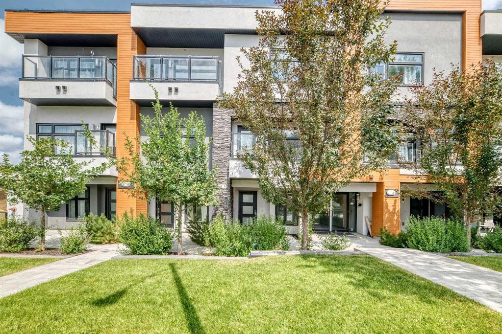 3-bed Townhouse for sale at 108, 1632 20 Avenue NW, Calgary