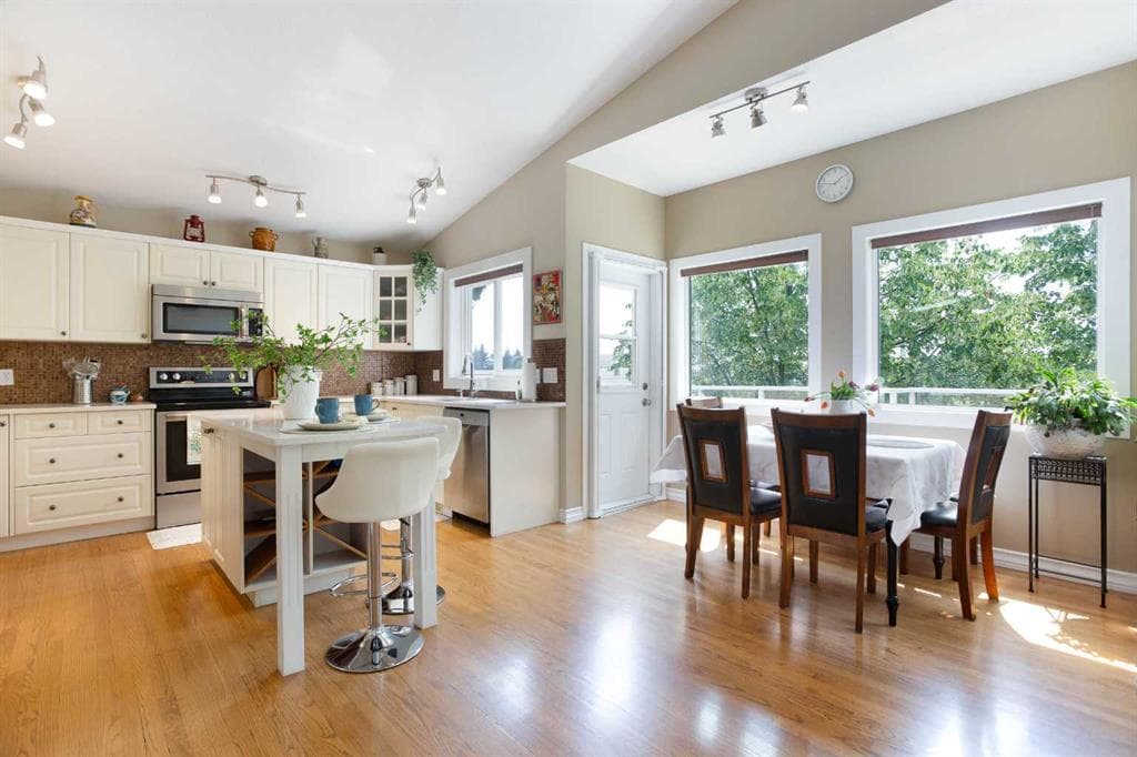 4-bed Detached for sale at 128 Waterstone Place SE, Airdrie