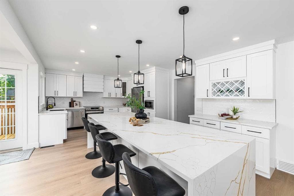 28 Sunlake Circle SE — photo 1
