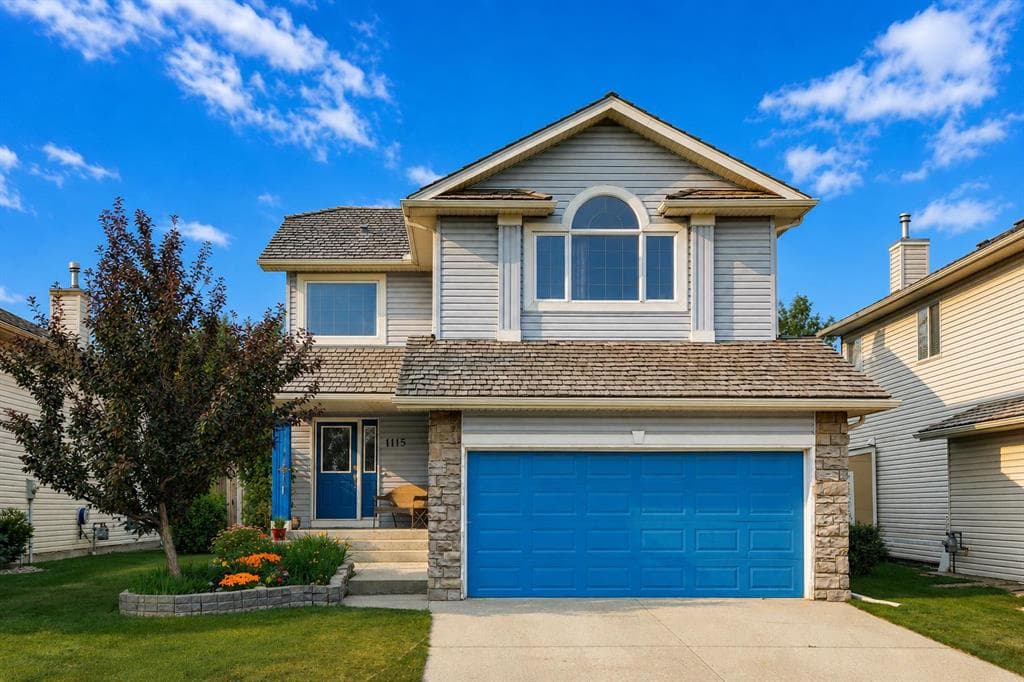 4-bed Detached for sale at 1115 Woodside Way NW, Airdrie